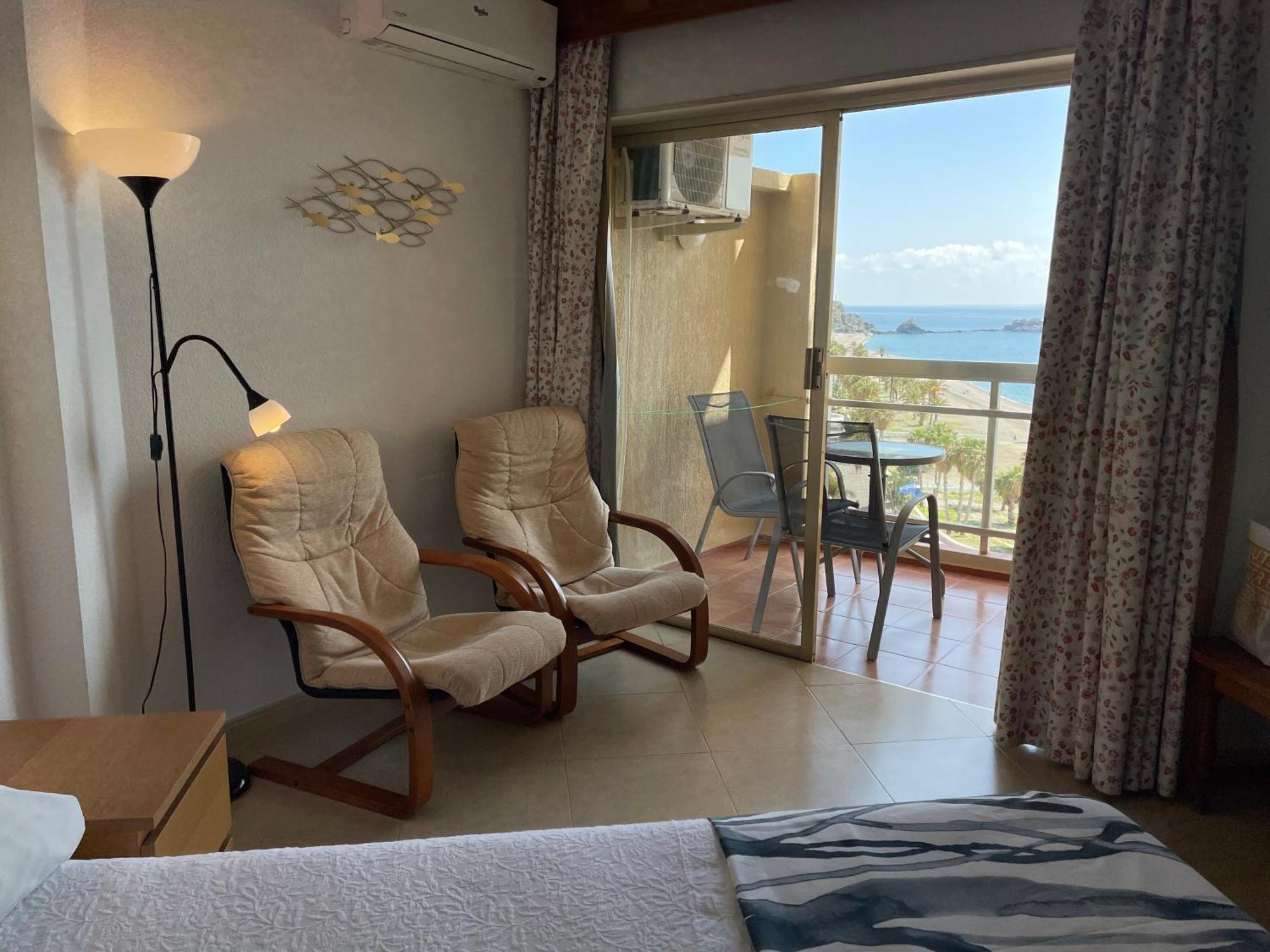 Apartahotel Chinasol Con Parking Y Desayuno