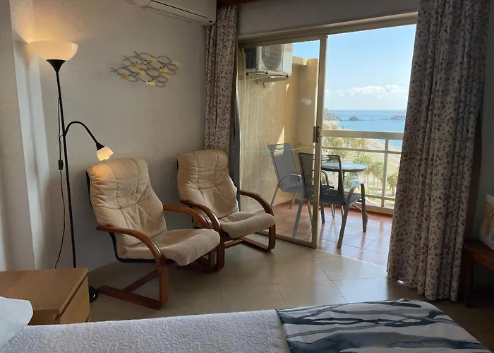 Apartahotel Chinasol Con Parking Y Desayuno